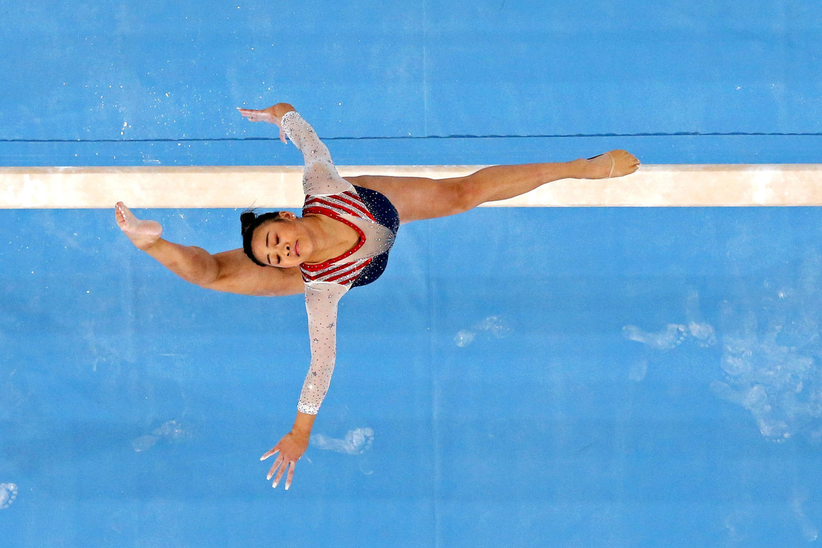 suni-lee-individual-gold-action